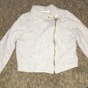Super cute sweater!